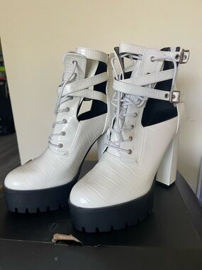 Fashion Nova White Croc-Embossed Lace-Up Platform Ankle Boots